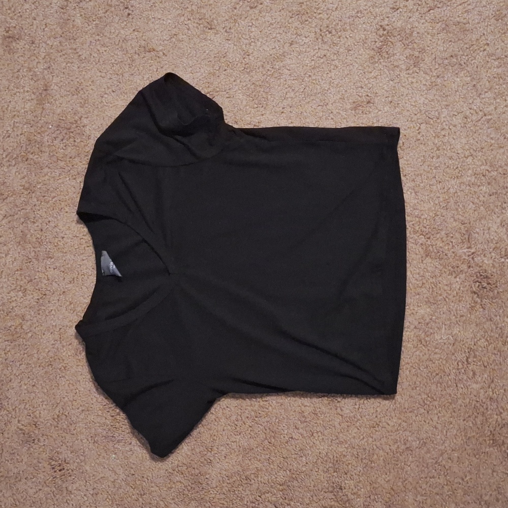 Black crop top, v-neck